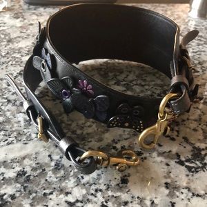 Cpach Novelty Strap Butterfly